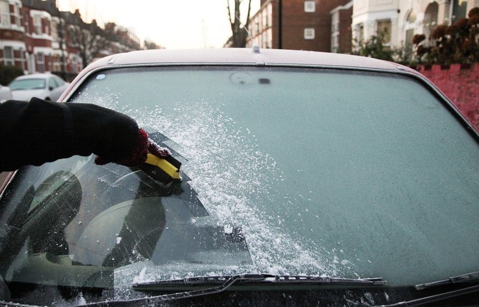 How to Defrost Car Windows