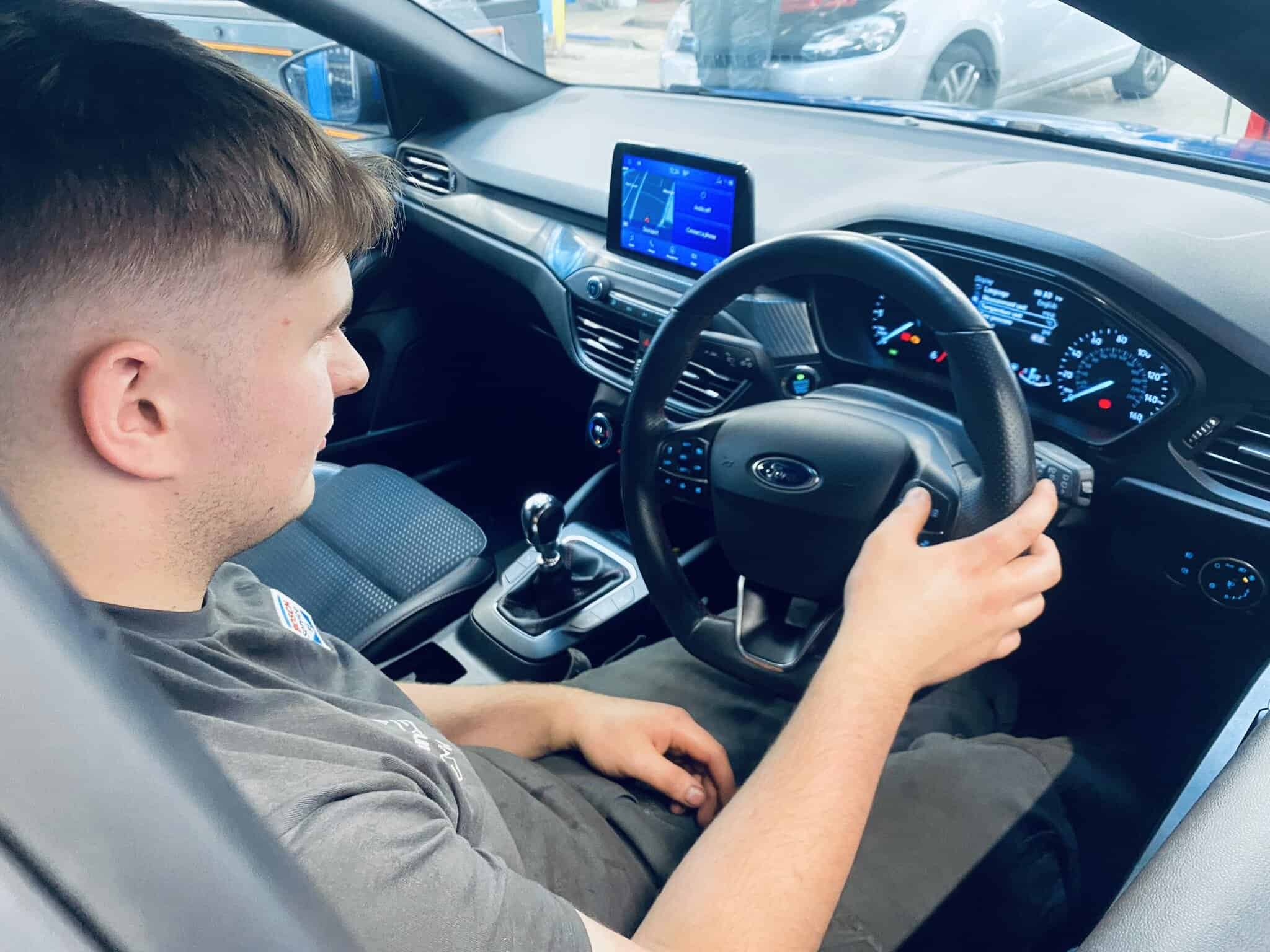 What happens in a full car service